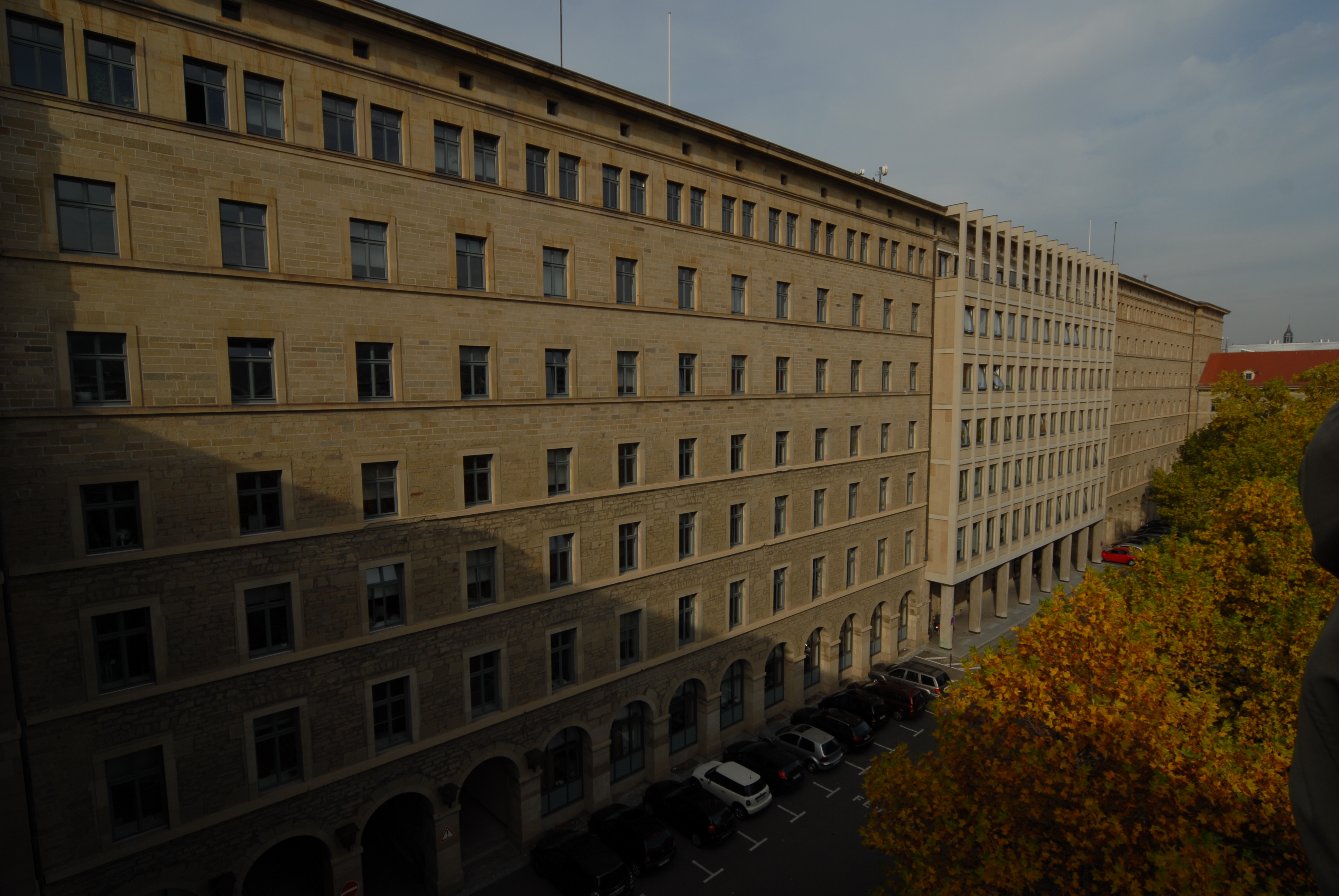 Stuttgart, Rotebühlbau Mittelbau