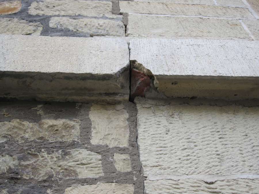 Schadstelle Ostflügel-Ostfassade des Rotebühlbaus