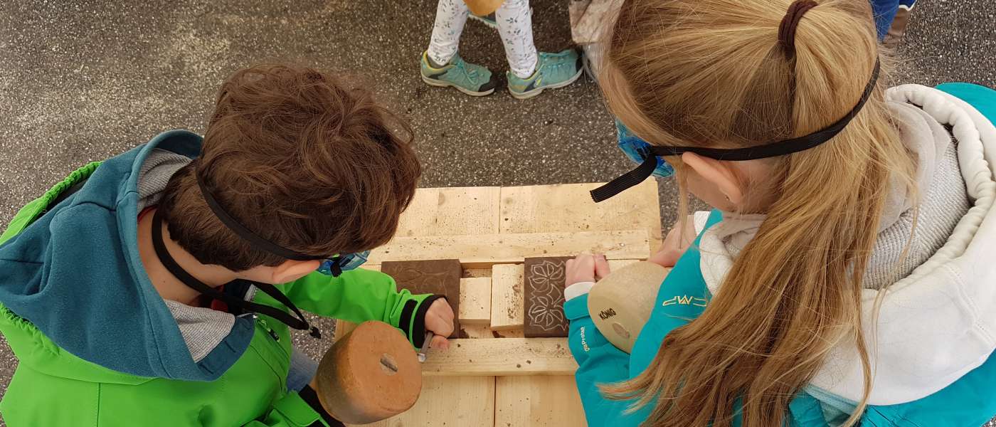 Maulbronn, Mitmach-Aktion und Handwerksvorführung Naturstein