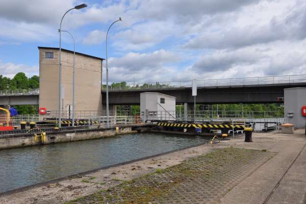 Neckarkanal, Schleuse Aldingen