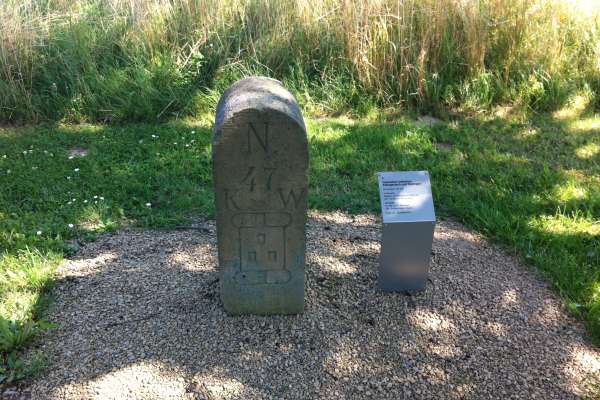 Kleingartach, historische Grenzsteine
